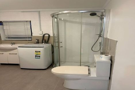 Photo of property in 2/1004 East Coast Road, Northcross, Auckland, 0630