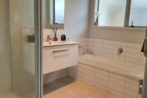 Photo of property in 10 Furlong Road, Papamoa, 3118