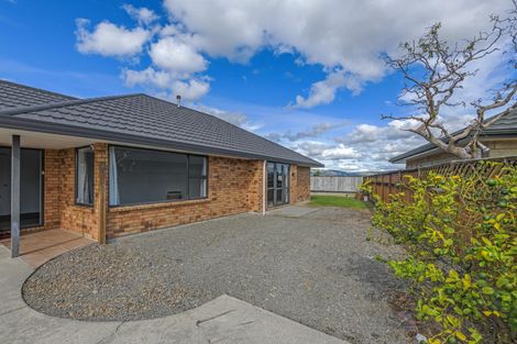 Photo of property in 9 Alpine Grove, Kelvin Grove, Palmerston North, 4414