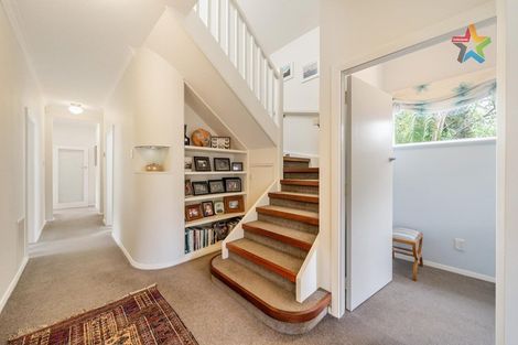 Photo of property in 377 Muritai Road, Eastbourne, Lower Hutt, 5013