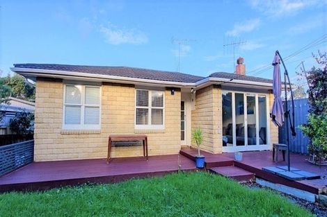 Photo of property in 1/19 Becroft Drive, Forrest Hill, Auckland, 0620