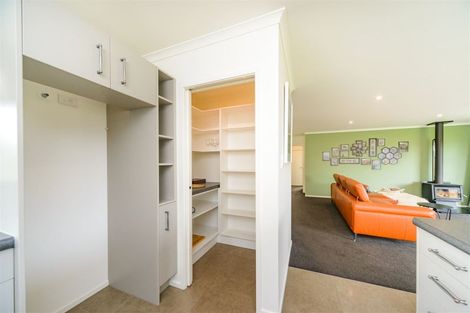 Photo of property in 27 Macdonald Heights, Feilding, 4702