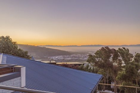 Photo of property in 5 Plains View, Mount Pleasant, Christchurch, 8081