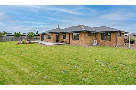 Photo of property in 14 Ruru Place, Oxford, 7430