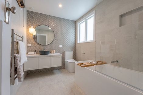 Photo of property in 5 Roosevelt Avenue, St Albans, Christchurch, 8014