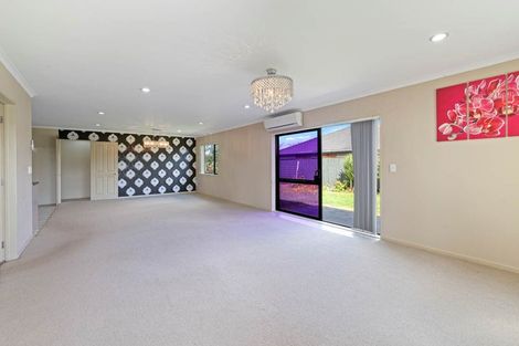 Photo of property in 19 Prado Drive, Pukekohe, 2120