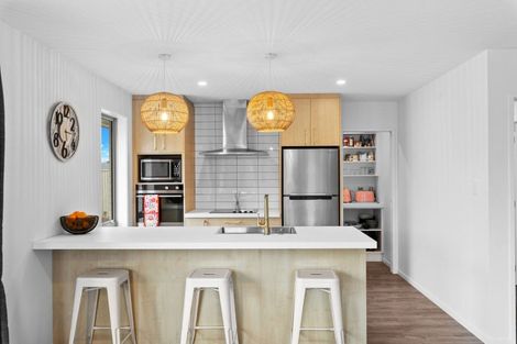 Photo of property in 16 Croydon Street, Woodend, 7610