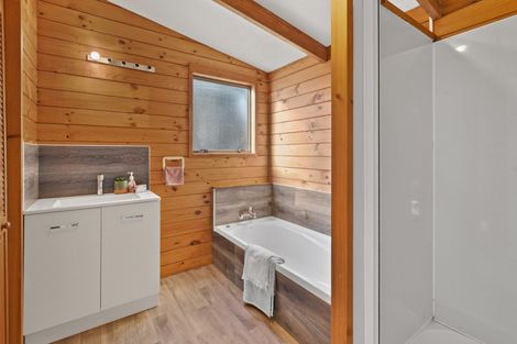 Photo of property in 2/20 Saint Annes Crescent, Wattle Downs, Auckland, 2103