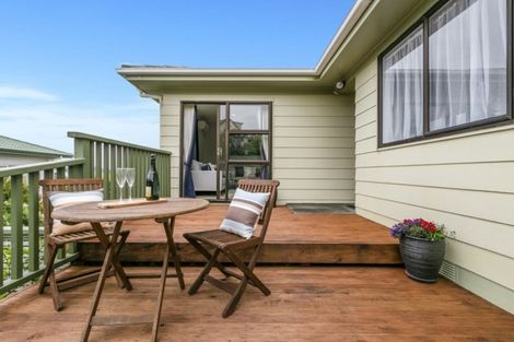 Photo of property in 31 Wisteria Grove, Maungaraki, Lower Hutt, 5010