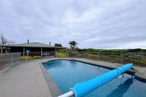Photo of property in 1435 Old North Road, Helensville, 0875