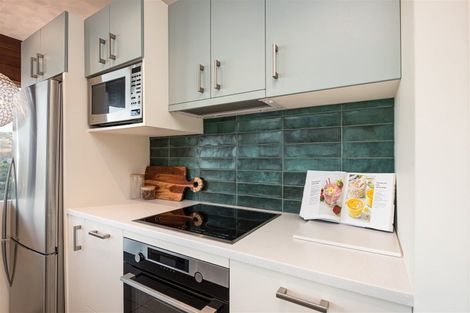 Photo of property in 25 Challenger Lane, Redcliffs, Christchurch, 8081