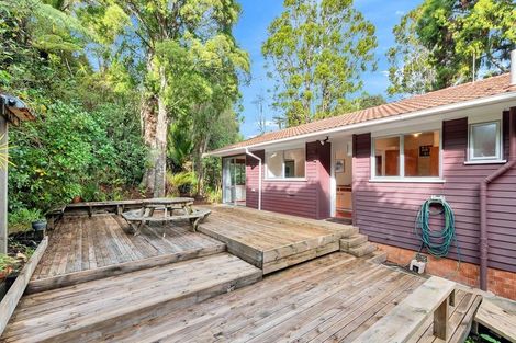 Photo of property in 18 Ngaio Road, Titirangi, Auckland, 0604
