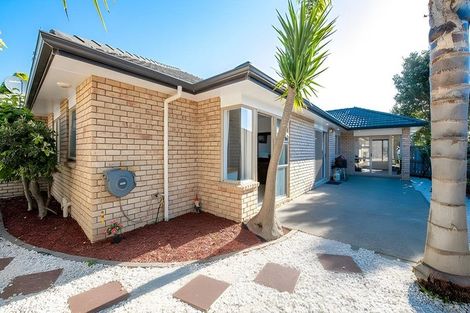 Photo of property in 4 Stornaway Drive, Flat Bush, Auckland, 2016