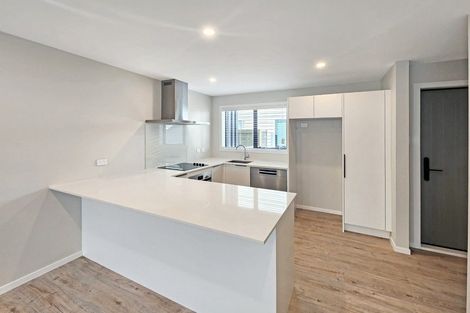 Photo of property in 5 Bathurst Street, Silverstream, Upper Hutt, 5019