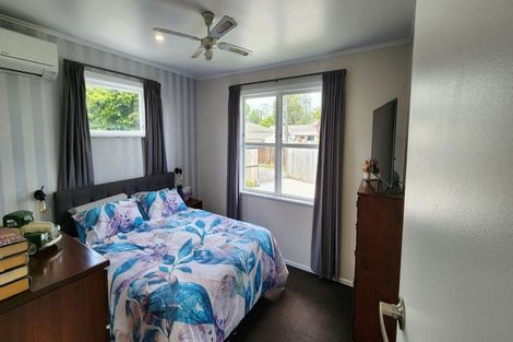 Photo of property in 16 Filmer Place, Melville, Hamilton, 3206