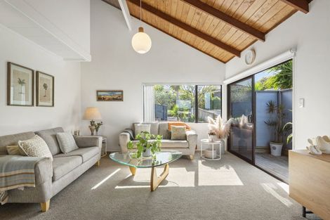 Photo of property in 10 Moorgreen Heights, Torbay, Auckland, 0630