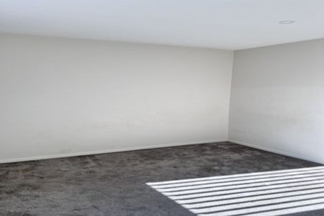 Photo of property in 19a Minaret Drive, Bucklands Beach, Auckland, 2014