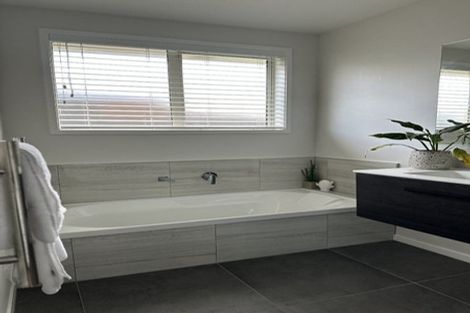 Photo of property in 81 Sentinel Avenue, Omokoroa, 3114