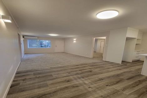 Photo of property in 10/66 Astley Avenue, New Lynn, Auckland, 0600