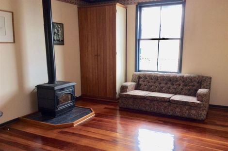 Photo of property in 6 Paraekaretu Street, Hunterville, 4730