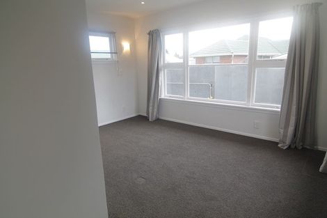 Photo of property in 69 Liverton Crescent, Bishopdale, Christchurch, 8053