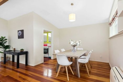 Photo of property in 11 Kingsgate Place, Burnside, Christchurch, 8053