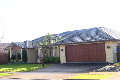 Photo of property in 15 Chapletown Drive, East Tamaki, Auckland, 2016