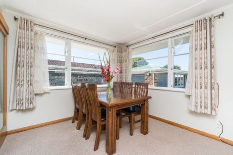 Photo of property in 7 Innes Place, Roslyn, Palmerston North, 4414