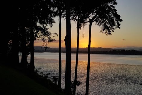 Photo of property in 25 Girvan Terrace, Wattle Downs, Auckland, 2103