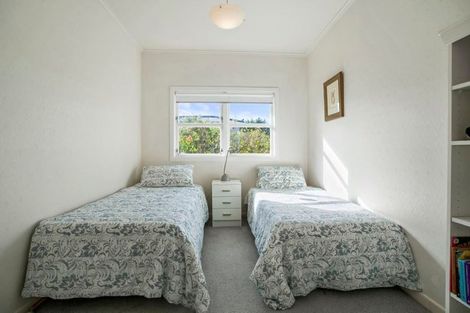 Photo of property in 1/290 East Coast Road, Forrest Hill, Auckland, 0620