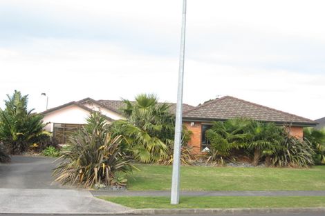 Photo of property in 62 Glenross Drive, Wattle Downs, Auckland, 2103