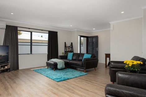 Photo of property in 66 Corinth Grove, Papamoa Beach, Papamoa, 3118