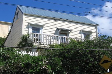 Photo of property in 2 Hanson Street, Mount Cook, Wellington, 6021