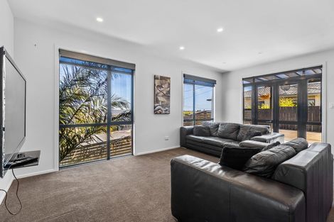 Photo of property in 49 Paynters Avenue, Strandon, New Plymouth, 4312