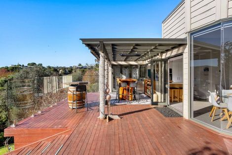 Photo of property in 27 Herbert Drive, Whangamata, 3620