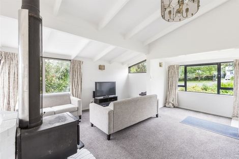 Photo of property in 32 Coroglen Avenue, Birkenhead, Auckland, 0626