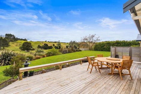 Photo of property in 92 Maungakaramea Road, Puwera, Whangarei, 0178