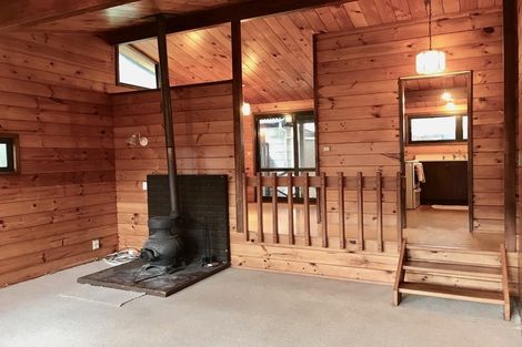 Photo of property in 63 Gemstone Drive, Birchville, Upper Hutt, 5018