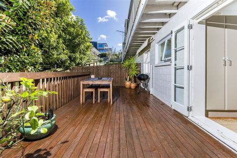 Photo of property in 8/7 Lydia Avenue, Northcote, Auckland, 0627