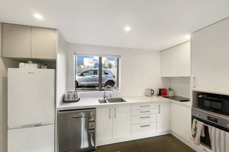 Photo of property in 7/24 Princess Terrace, Newtown, Wellington, 6021