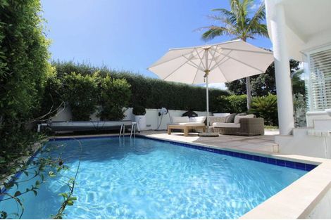 Photo of property in 1/2 Holiday Road, Milford, Auckland, 0620