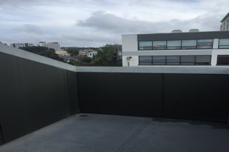 Photo of property in Metro Apartments, 16/220 Thorndon Quay, Pipitea, Wellington, 6011