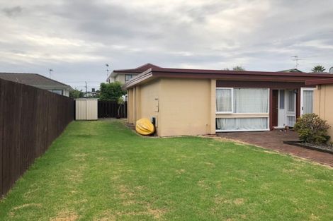 Photo of property in 1/6 Vivian Wilson Drive, Eastern Beach, Auckland, 2012