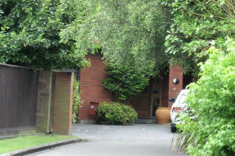 Photo of property in 15 Derenzy Place, Avonhead, Christchurch, 8042