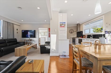 Photo of property in 7 Climie Crescent, Hawera, 4610