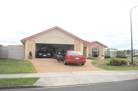 Photo of property in 2 Maidstone Place, Rototuna North, Hamilton, 3210