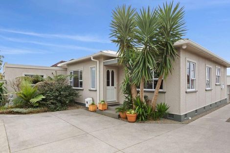 Photo of property in 1/297 Carrington Street, Vogeltown, New Plymouth, 4310
