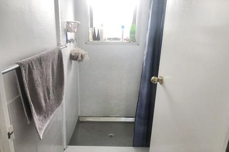 Photo of property in 18 Glencoe Road, Browns Bay, Auckland, 0630