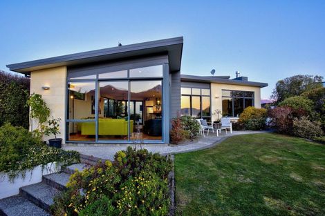 Photo of property in 4 Oregon Drive, Kelvin Heights, Queenstown, 9300