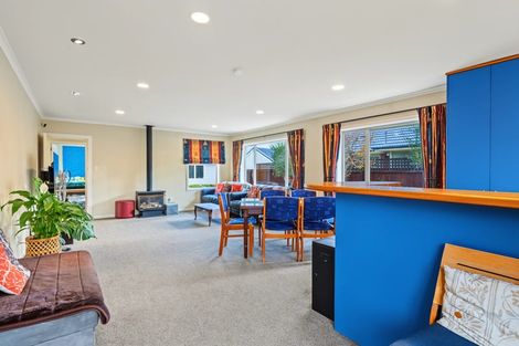 Photo of property in 43 Daniels Road, Redwood, Christchurch, 8051